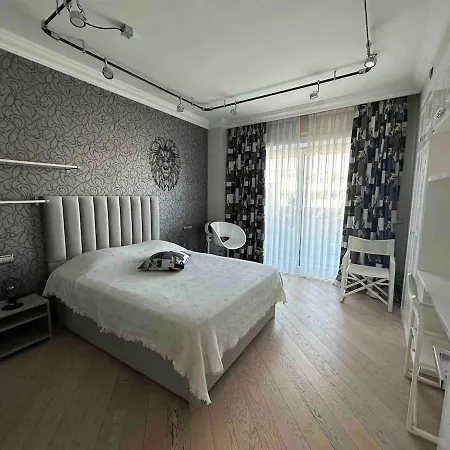 Amazing Modern Penthouse With Panoramic View