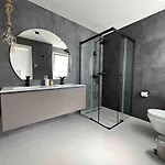 Апартаменты Amazing Modern Penthouse With Panoramic View *