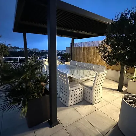 Amazing Modern Penthouse With Panoramic View Apartmán *